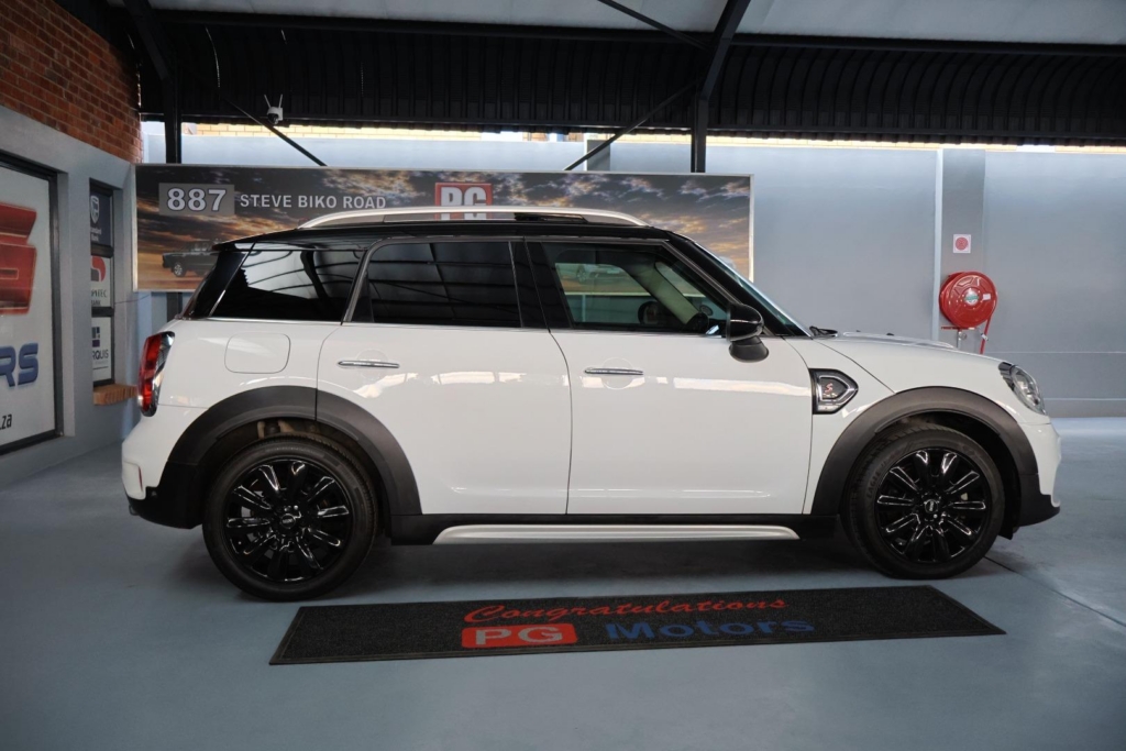 2019 MINI Countryman Cooper S Countryman Auto — image 1 of 2