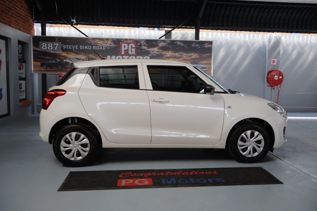 2024 Suzuki Swift 1.2 GA — image 1 of 2